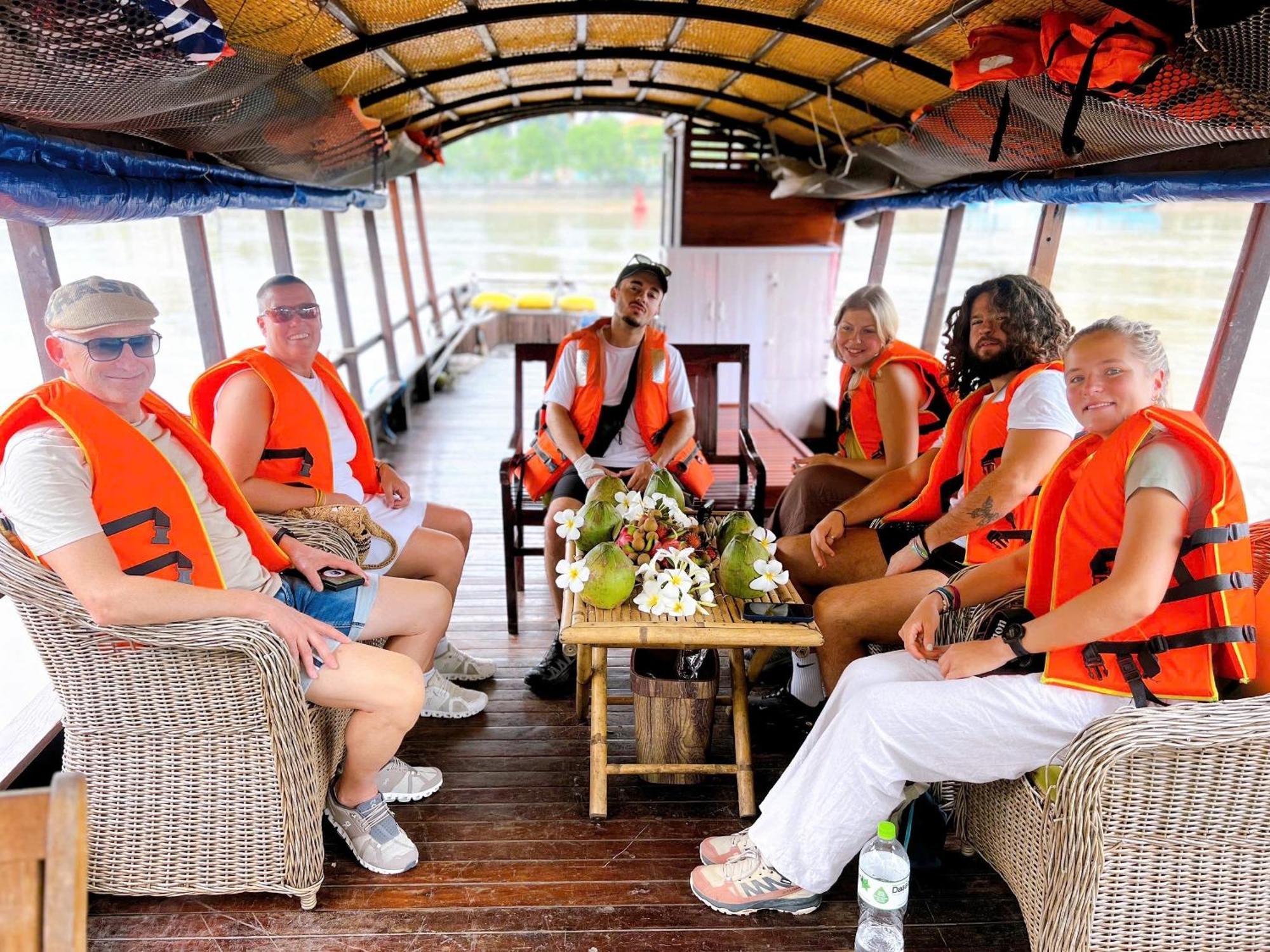 Hide Away Bungalows In Ben Tre City Eksteriør billede